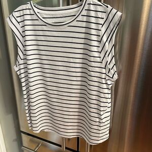 Talbots Black and White Sleeveless Muscle Tee Relaxed Fit
